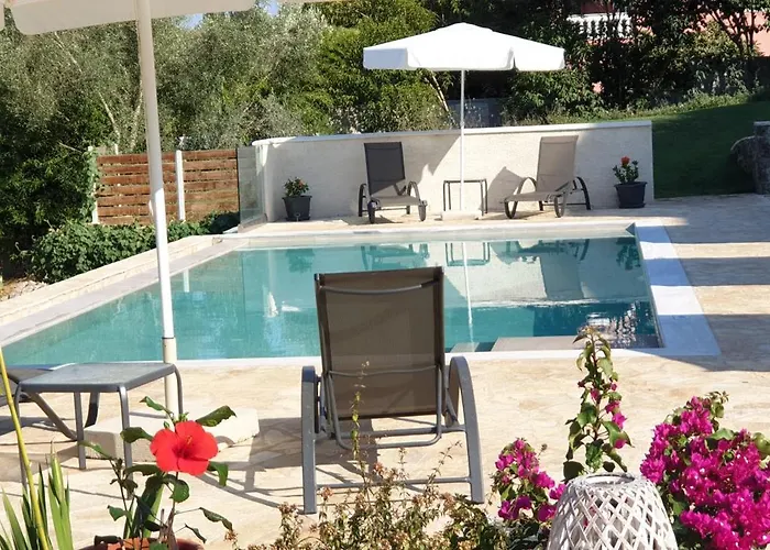 Appartement Hibiscus - First Floor 3 & 4 Gouviá