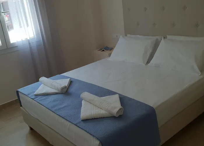 Hibiscus - First Floor 3 & 4 Apartament Gouvia