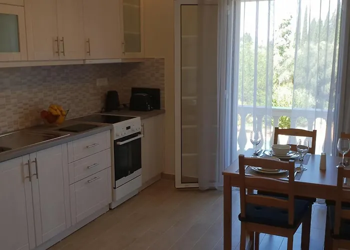 Hibiscus - First Floor 3 & 4 Gouvia